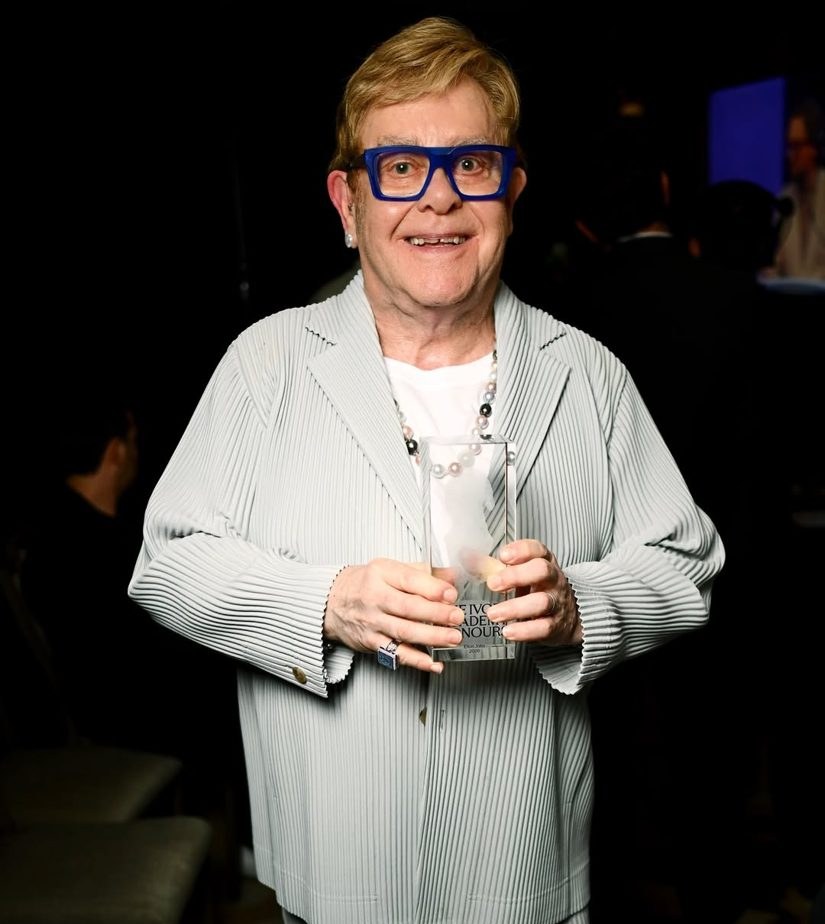 Elton John: o Guerreiro dos Palcos que Enfrentou Oito Doenças