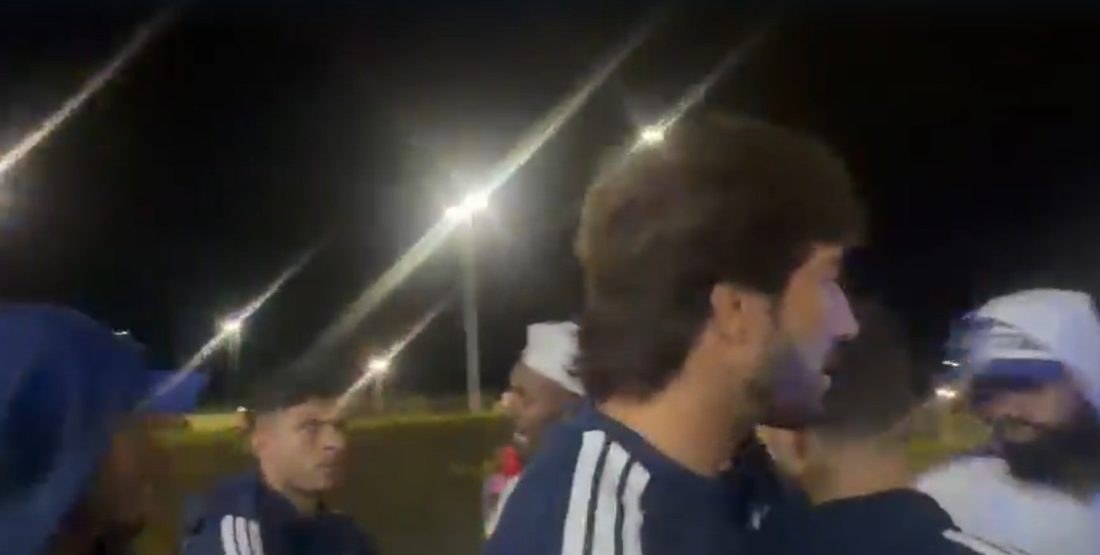 Torcida do Cruzeiro protesta contra delegação no Aeroporto de Confins após derrota por 4 a 2 para o Bragantino