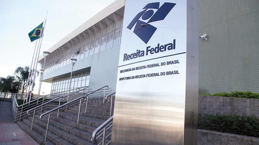 Receita Federal adia implantação obrigatória do split payment para 2028