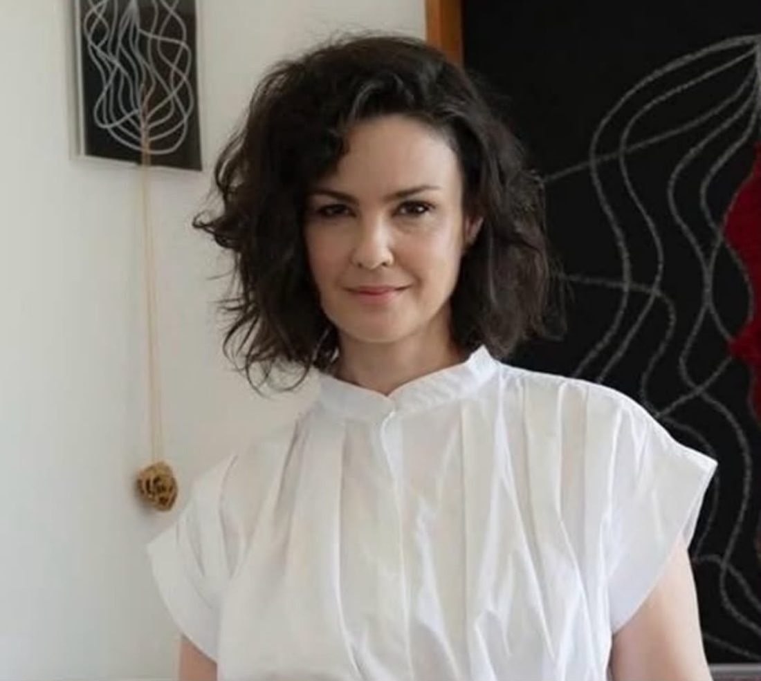 Carolina Kasting fala sobre afastamento da TV, projeto teatral sobre Rosa Luxemburgo e tratamento para distúrbio de imagem