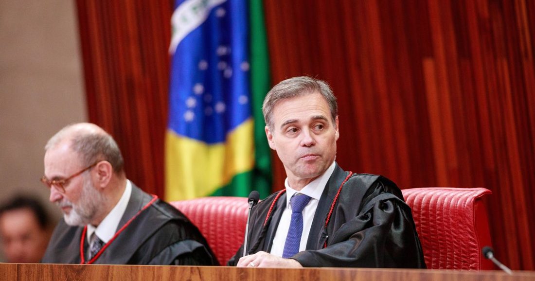 Ministro Mendonça reverte voto sobre post de Antonio Tabet para evitar derrota no TSE