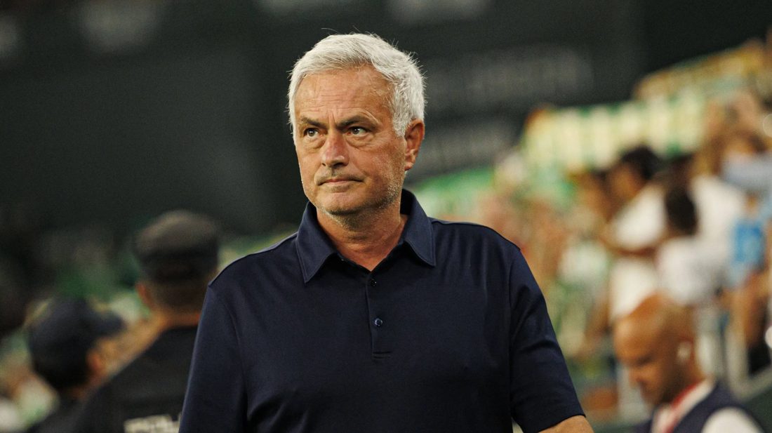 Mourinho alvo de críticas mesmo após vitória do Real Madrid sobre o Elche