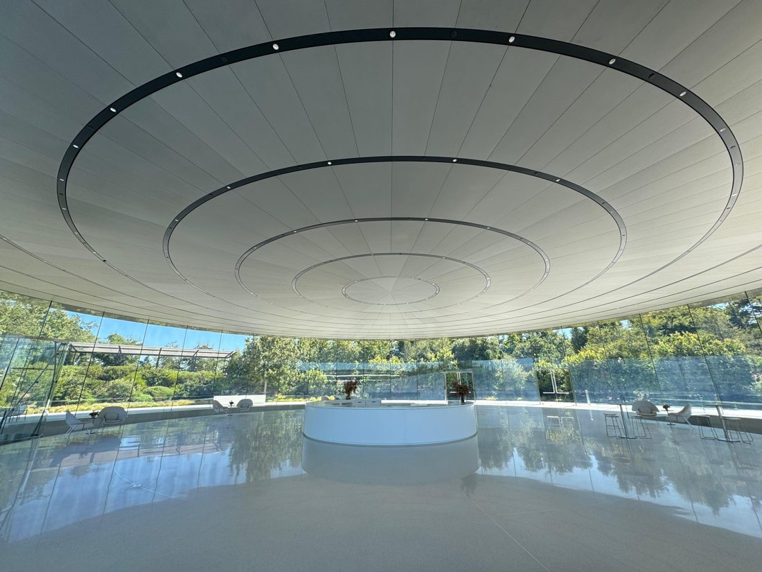 Apple Park recebe novo formato de lançamento sob CEO John Ternus e anuncia iPhone 18 Pro, Pro Max e o primeiro dobrável