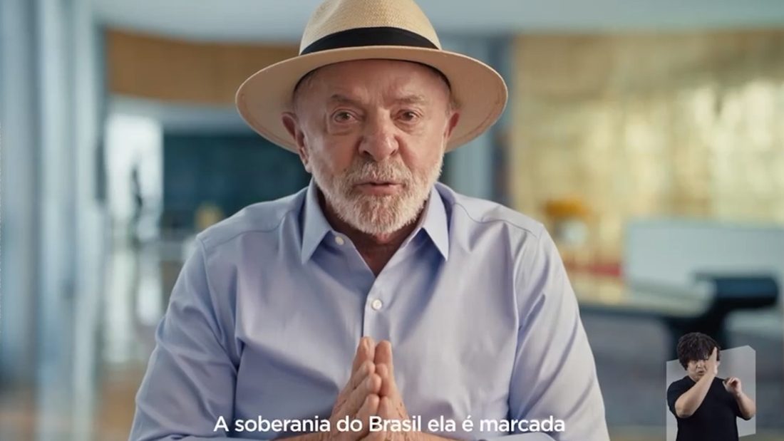 Propaganda de Lula denuncia tarifa americana e acusa família Bolsonaro de traição enquanto reforça soberania nacional