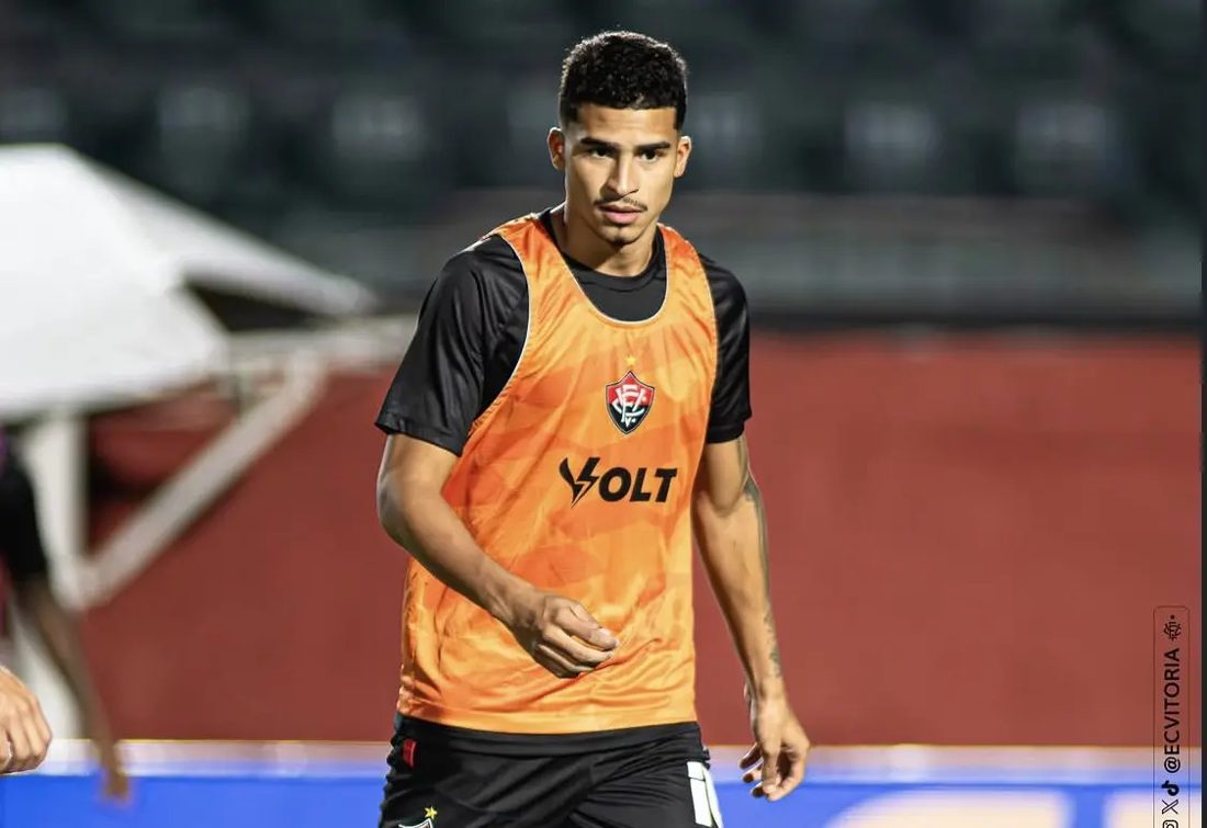 Vitória Avança: Marinho e Renê Celebram Classificação e Destacam Força do Barradão