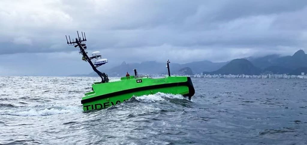 Startup brasileira usa IA para pilotar embarcações autônomas a 300 km de distância