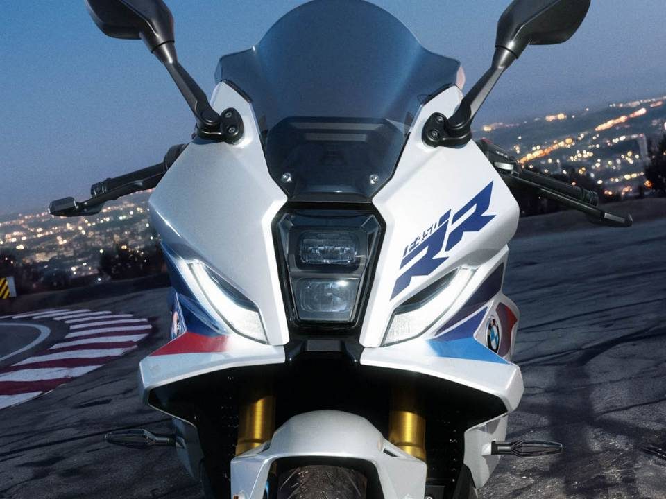 BMW lança a F 450 RR: nova esportiva com motor de 420 cc e pacote customizado de série