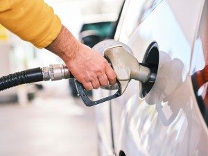 Petrobras revoga aumento de R$0,19 na gasolina e mantém desconto para distribuidoras