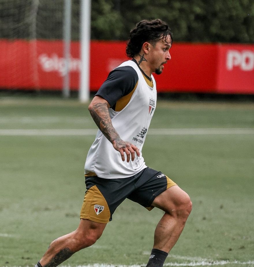 São Paulo avança nos treinos e avalia retornos de Artur, Ferreira e Marcos Antônio para clássico contra o Corinthians