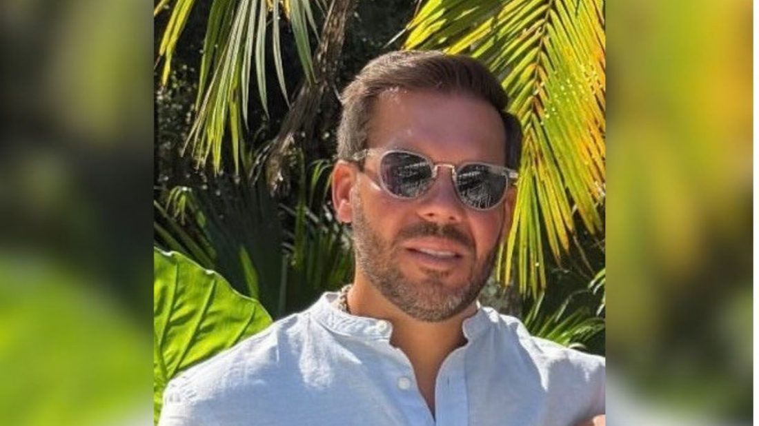 Empresário de 36 anos é morto a tiros em frente à esposa e filha em Palhoça; dupla encapuzada foge