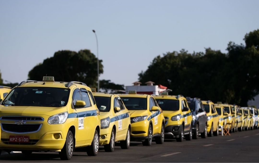Governo libera até R$30 bilhões para financiamento de veículos a motoristas de aplicativos e taxistas