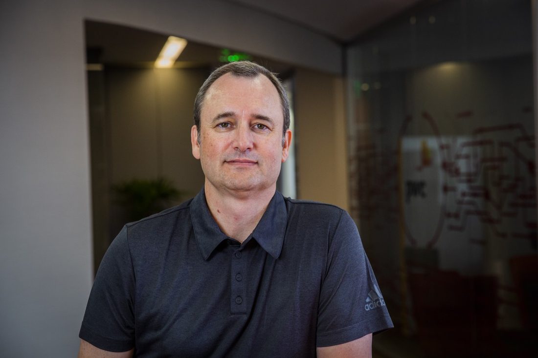 Serviços financeiros entram em nova fase de transformação com IA agêntica, aponta PwC
