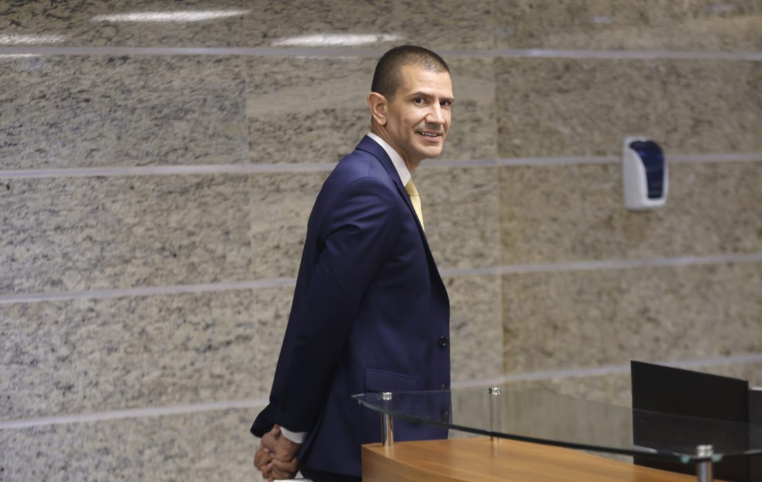 Pesquisa eleitoral mede o presente e não prevê o futuro, defende especialista