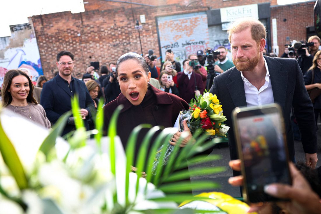 Harry e Meghan fazem primeira aparição pública conjunta no Reino Unido após retorno