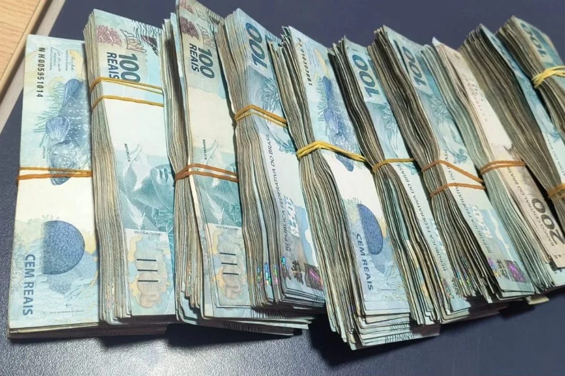 Polícia Militar apreende R$ 100 mil e Mercedes de luxo vinculados ao influenciador Toguro em Guarulhos