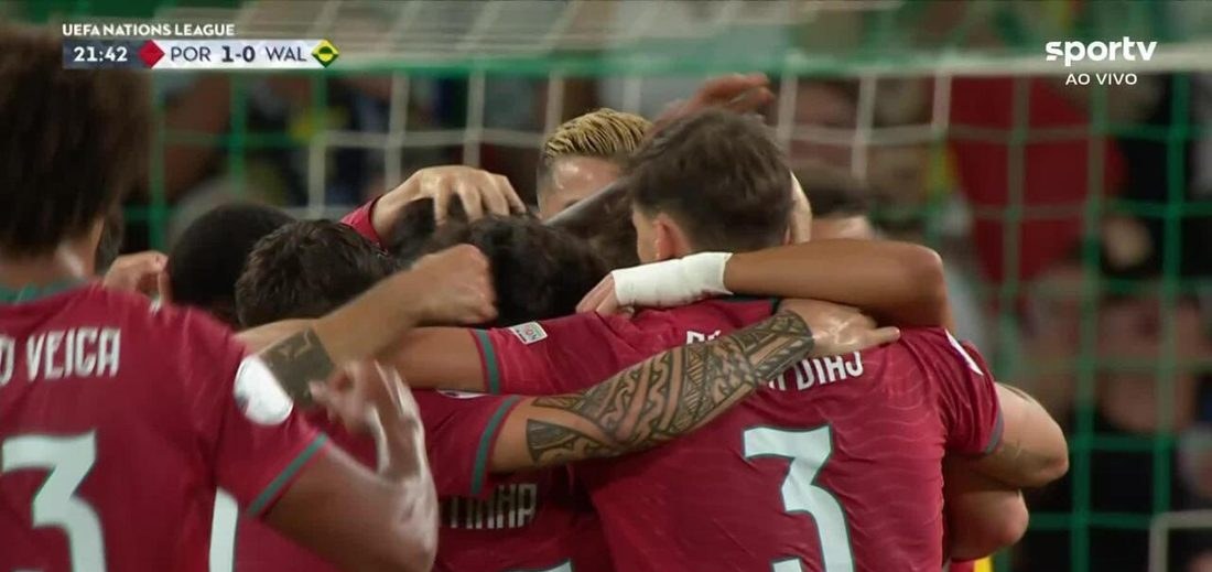 João Félix abre o placar aos 21 minutos do 1º tempo contra o País de Gales