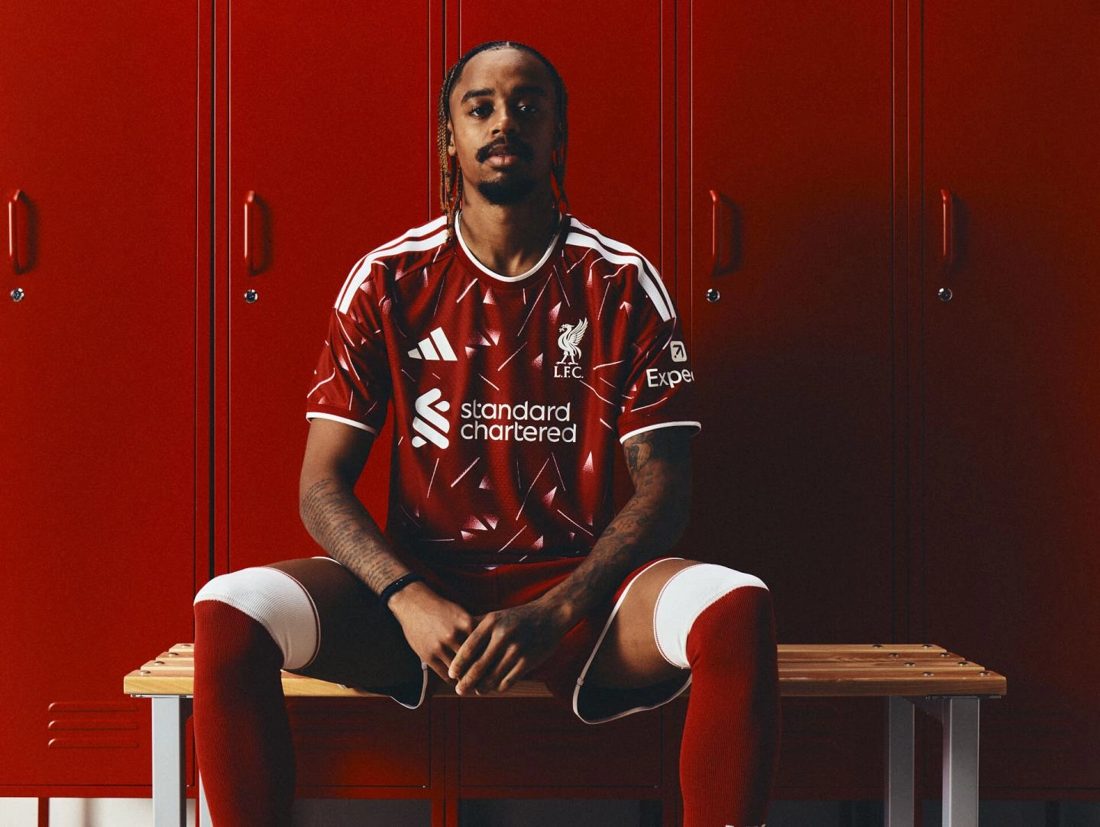 Liverpool confirma contratação de Bradley Barcola, ex-PSG