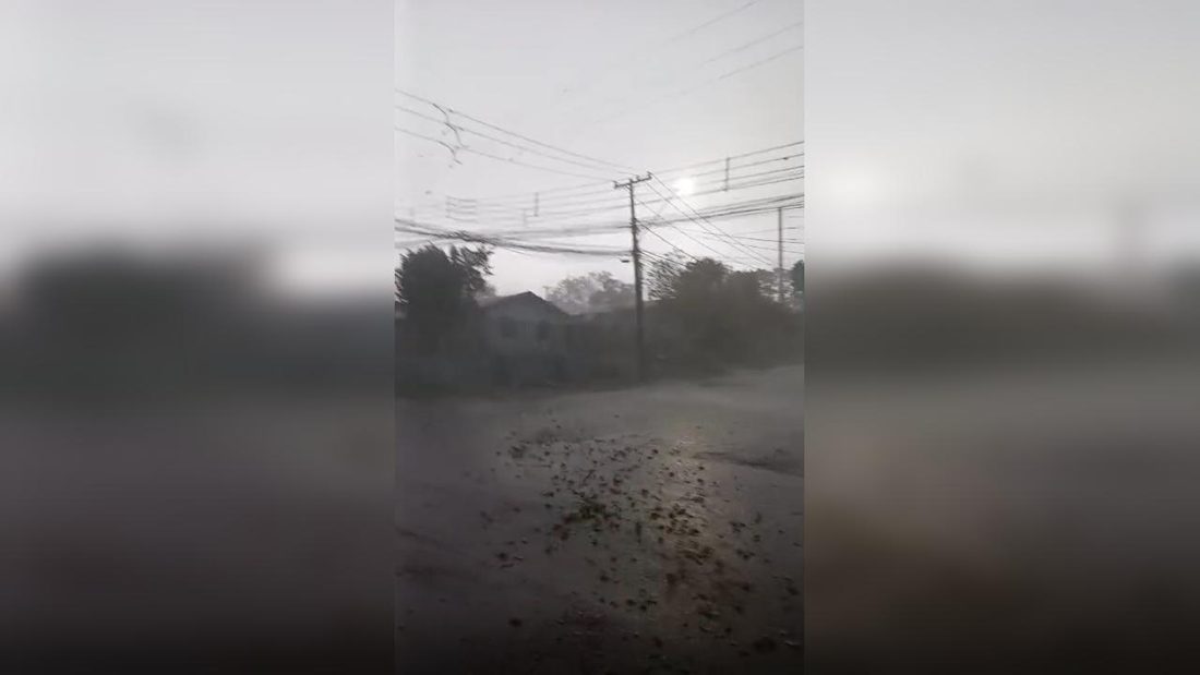 Chuva intensa e ventos fortes surpreendem Cascavel neste domingo