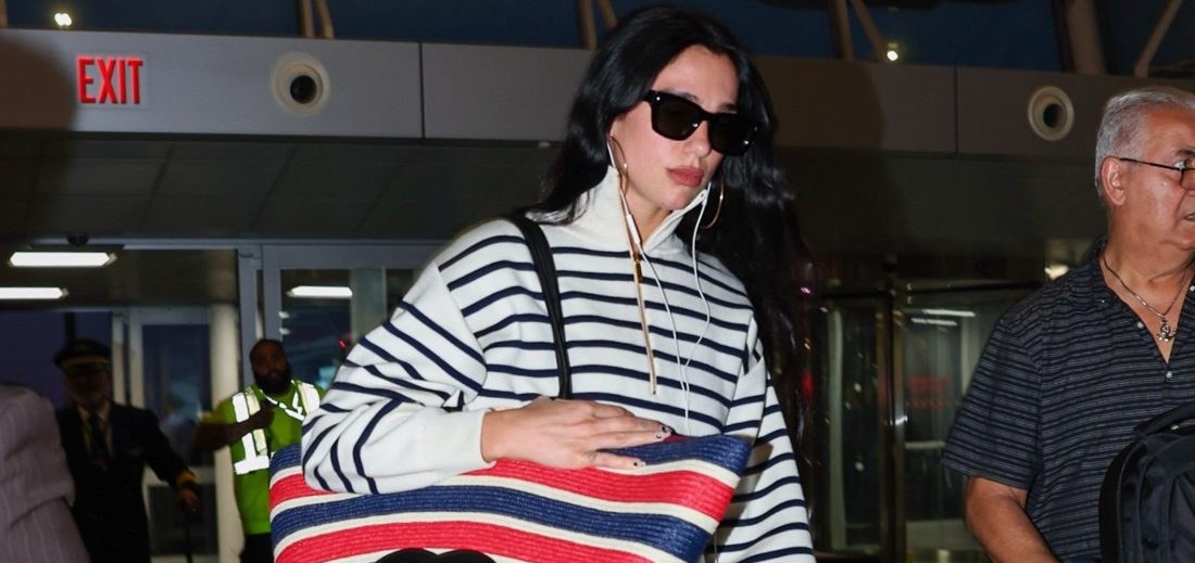 Dua Lipa chama a atenção com bolsa gigante avaliada em R$ 42 mil