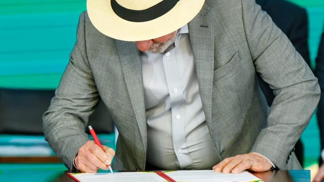 Lula sanciona Redata e PL de Minerais Críticos em cerimônias no Palácio do Planalto
