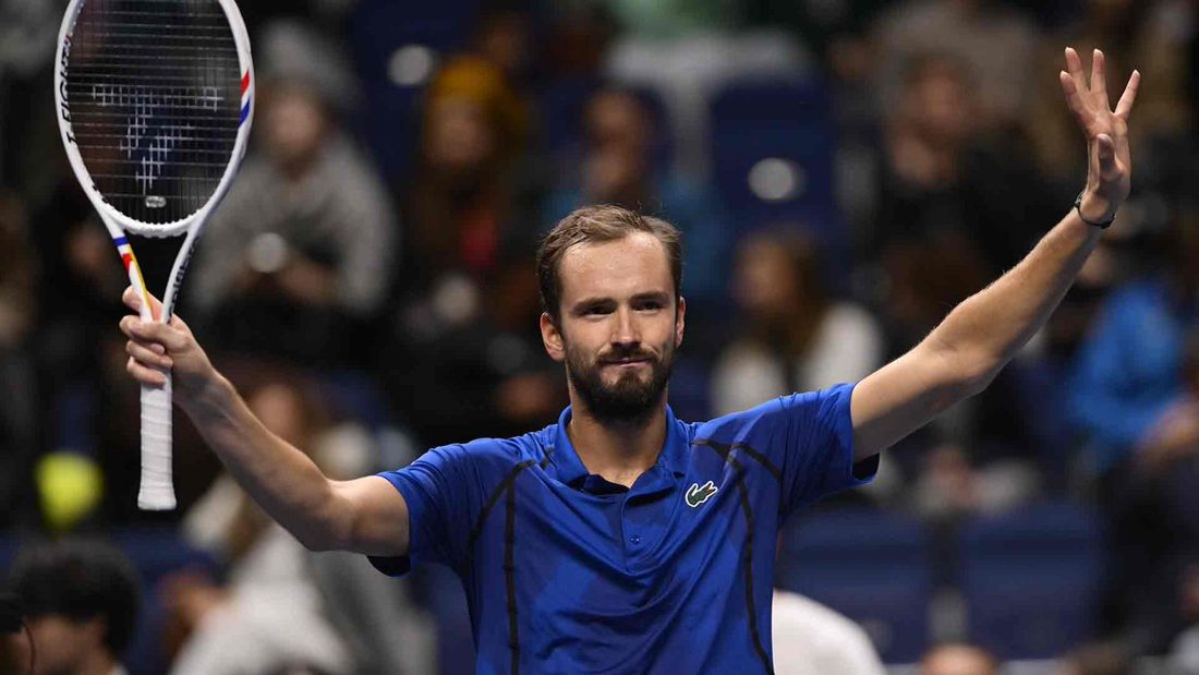 Bublik abandona com lesão e Medvedev avança à final de Almaty em busca do bicampeonato