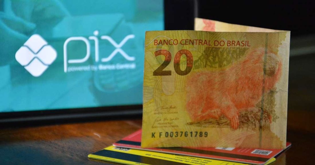 Pix acelera o fim do dinheiro em espécie, mas ainda enfrenta resistência entre idosos