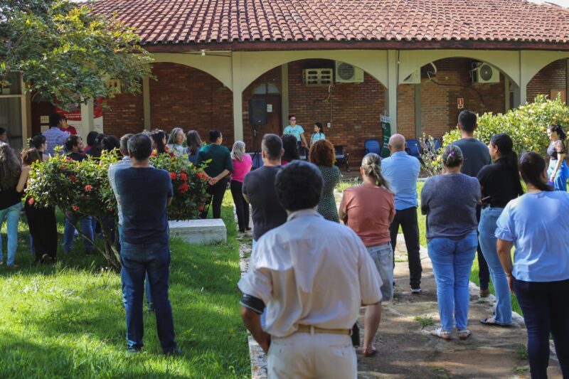 Prefeitura de Vilhena promove palestra sobre saúde mental e autocuidado para servidores no âmbito do Setembro Amarelo
