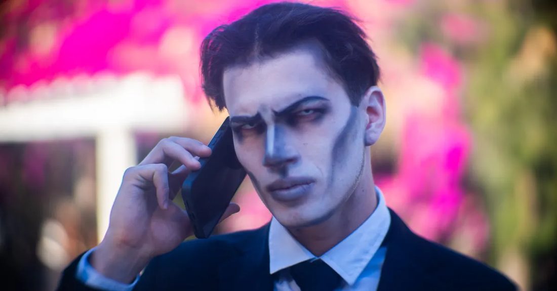 Keanu Reeves interpreta agente da CIA em "Kill Current" e estreia como produtor; novidades de celebridades e música também dominam a agenda