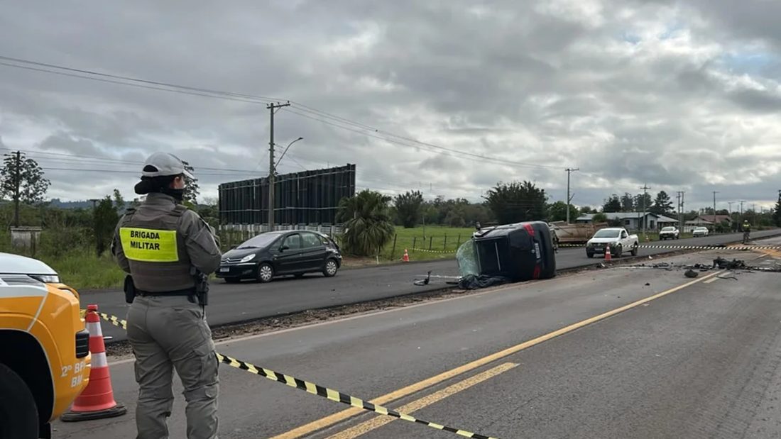 Homem de 35 anos morre em colisão frontal com caminhão na RS-287 durante ultrapassagem