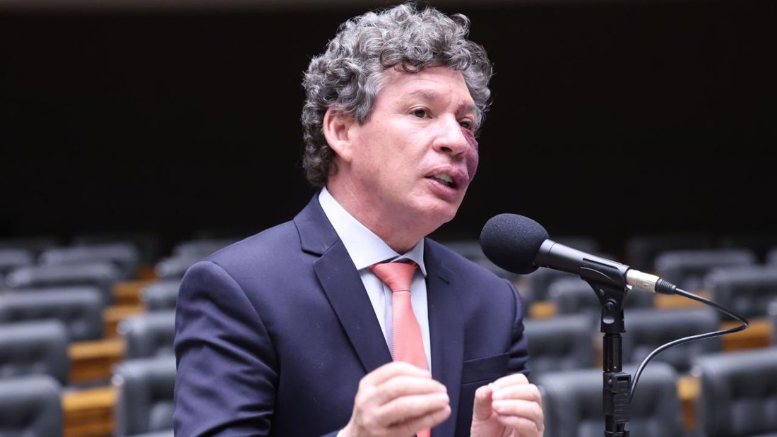 Lula fez boa política, mas errou na comunicação, afirma deputado Reginaldo Lopes