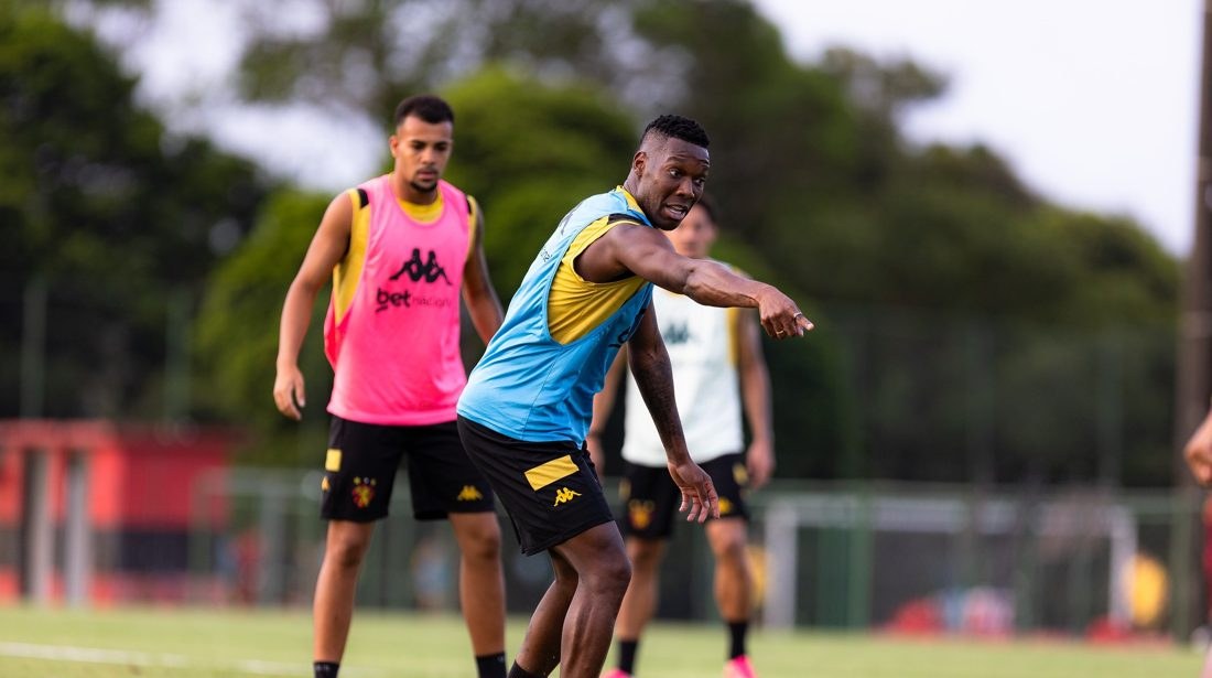Sport encerra janela de transferências com 13 reforços e 9 saídas e mira acesso na Série B