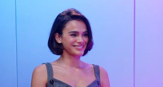 Bruna Marquezine reflete sobre relacionamentos e diz que já foi 'meio roubada' para alguém