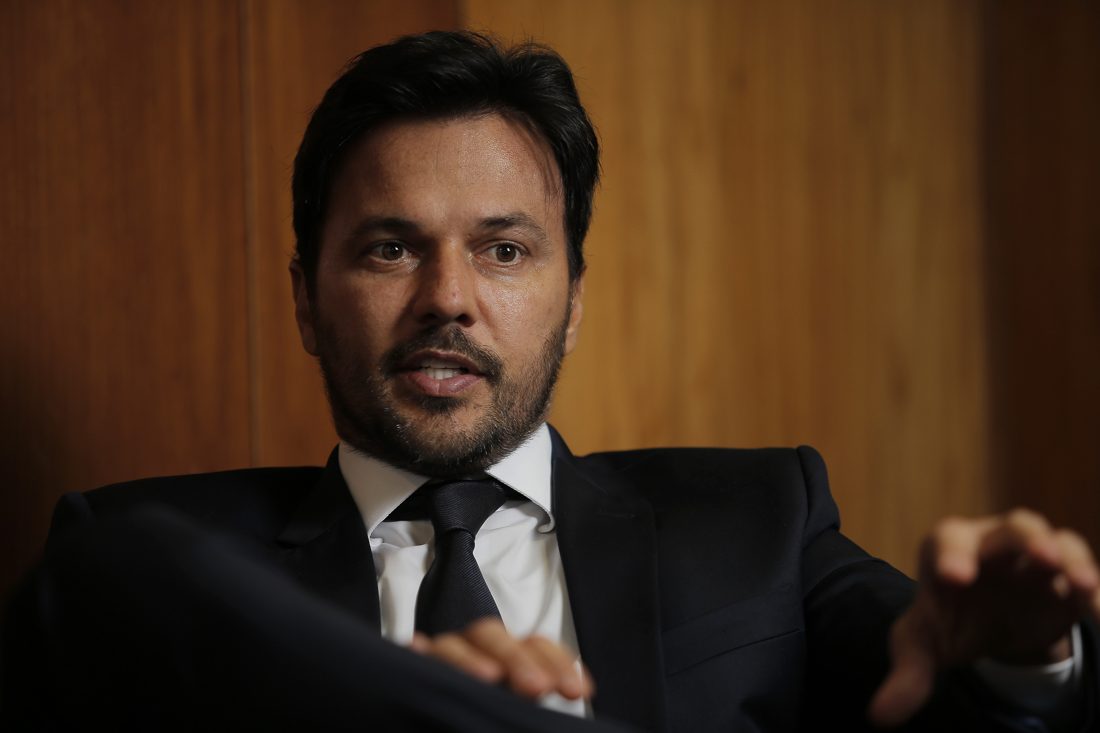 Áudio revela que Fábio Faria informou a Vorcaro que ministro do STF não iria a Trancoso: “Só não vai o careca”