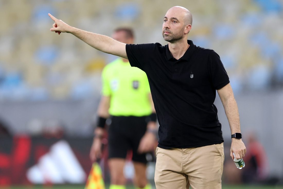 Botafogo mantém Bellão e busca reforços para zaga e ataque após derrota para o Flamengo