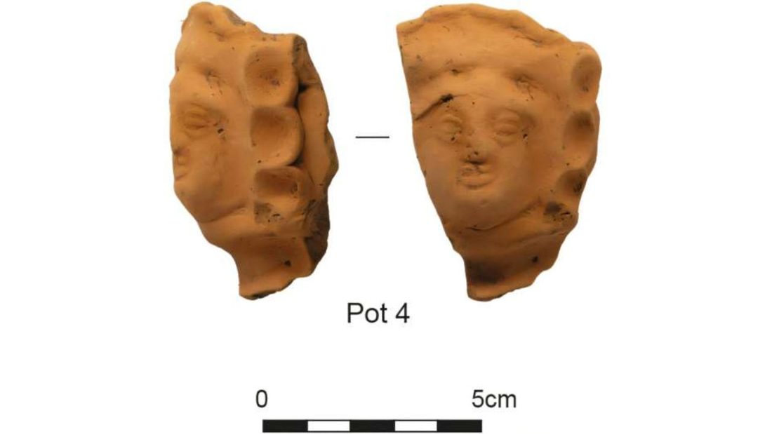 Romanos transformam túmulo de quatro mil anos da Idade do Bronze em centro religioso em Suffolk