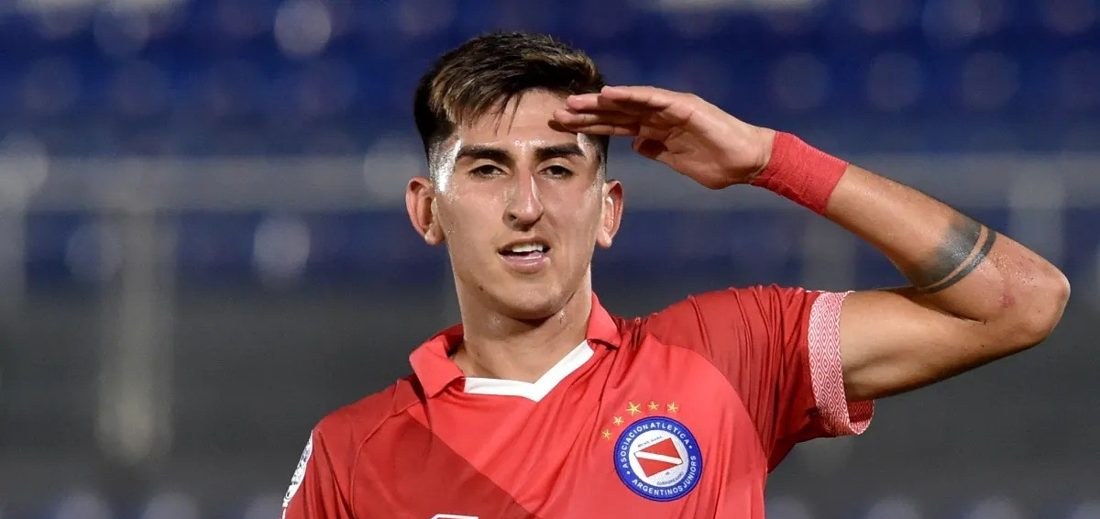 Vasco demonstra interesse na contratação do meia argentino Alan Lescano, do Argentinos Juniors