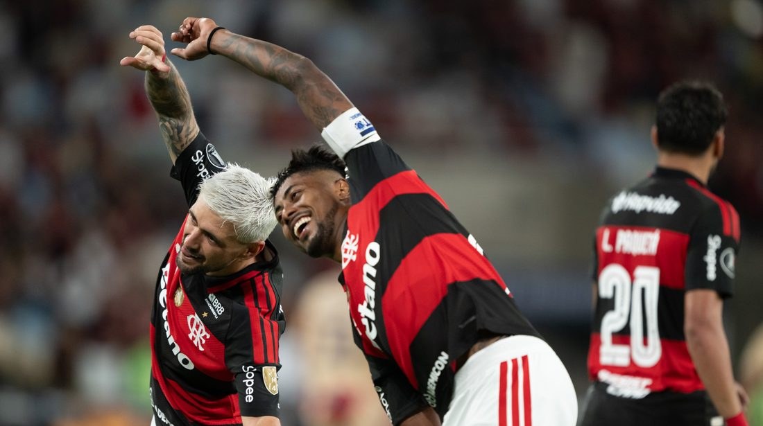 Flamengo divulga primeiros detalhes dos bustos de Bruno Henrique e Arrascaeta