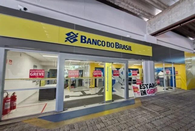 Bancários do RN iniciam greve por tempo indeterminado após rejeição de proposta de 0,6% da Fenaban