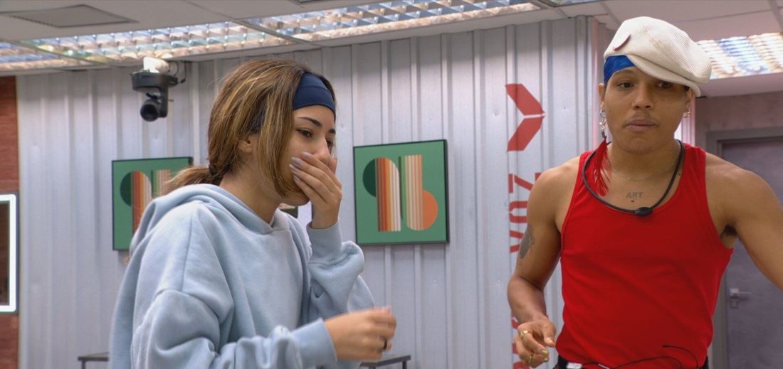 Participantes do Pop celebram os 25 anos de Paula Tavares com canto e coreografia no Estrelas da Casa