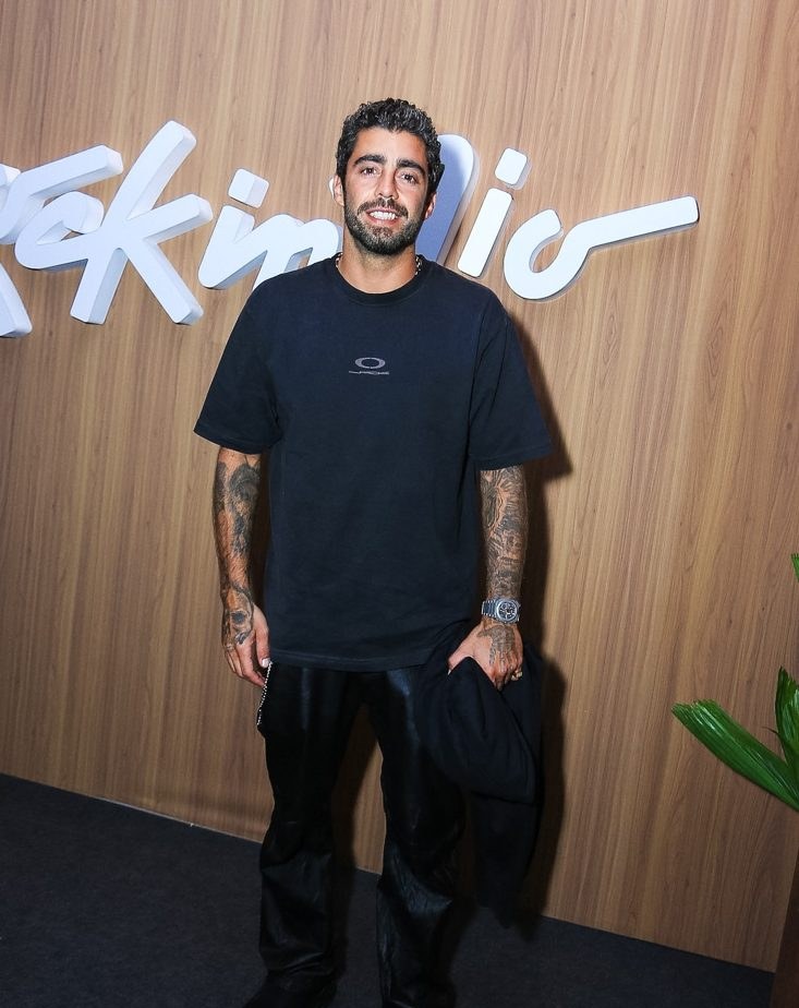 Pedro Scooby surge no Rock in Rio 2026 vestindo look all‑black após término com Cintia Dicker