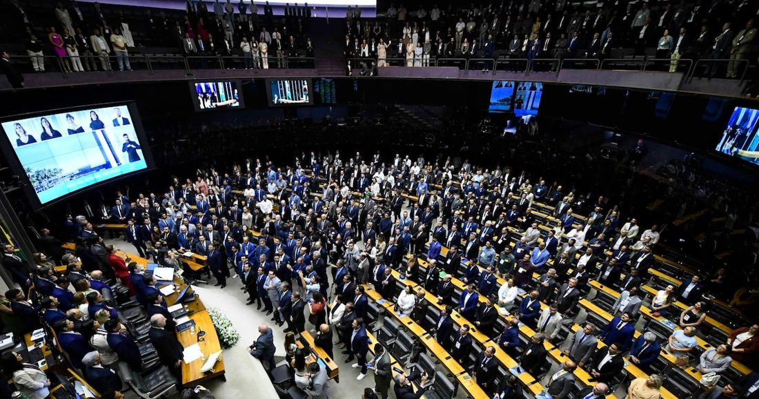 Centrão deve ampliar presença na Câmara após avanço de União Brasil e PP, aponta Diap