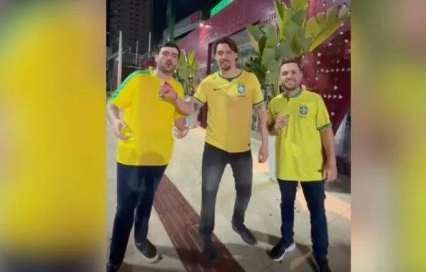 Jair Renan anunciou festa de comemoração em casa noturna de SC antes da votação