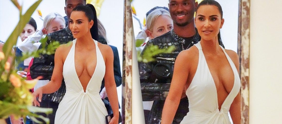 Kim Kardashian ousa com decote profundo em dia de compras em Roma