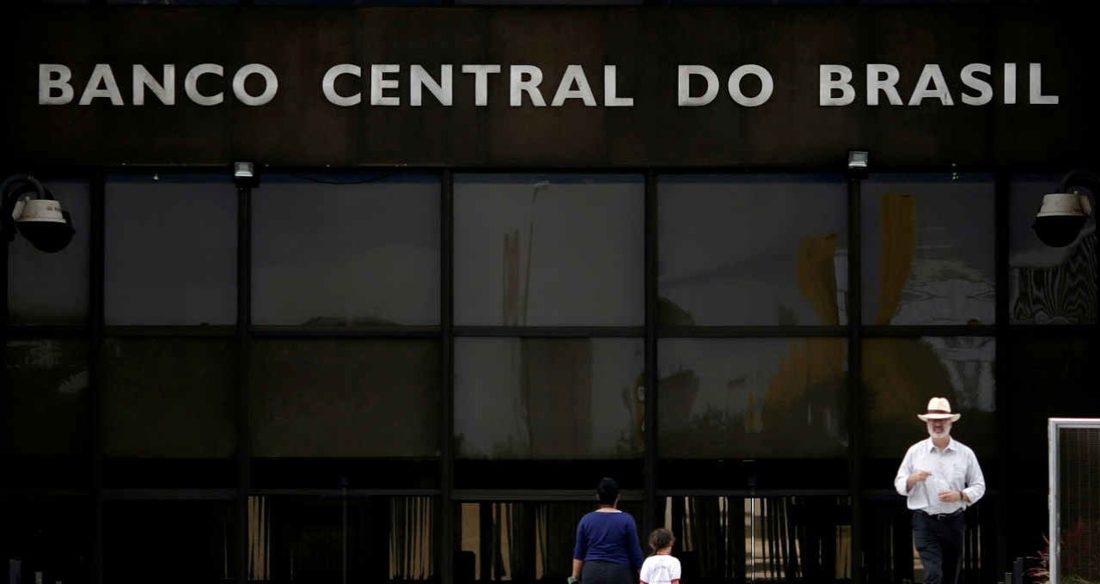 Focus indica inflação de 2026 em 4,90% e mantém projeção de único corte na Selic