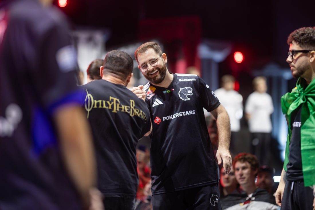 FURIA de CS2 tem partida às 11h neste sábado (22) na semifinal da Esports World Cup 2026; veja onde assistir