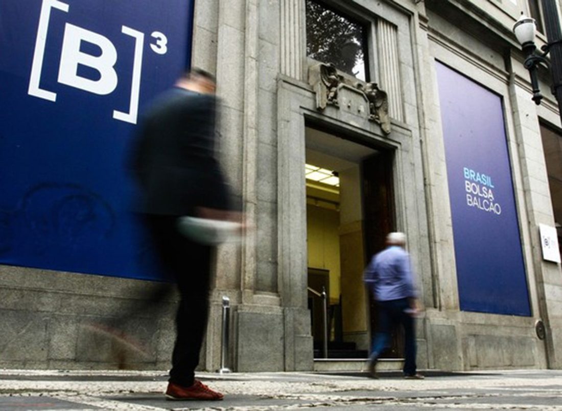 Ibovespa avança 1,57% rumo a 188,104 pontos enquanto investidores aguardam pesquisa Datafolha e acompanham mudanças corporativas