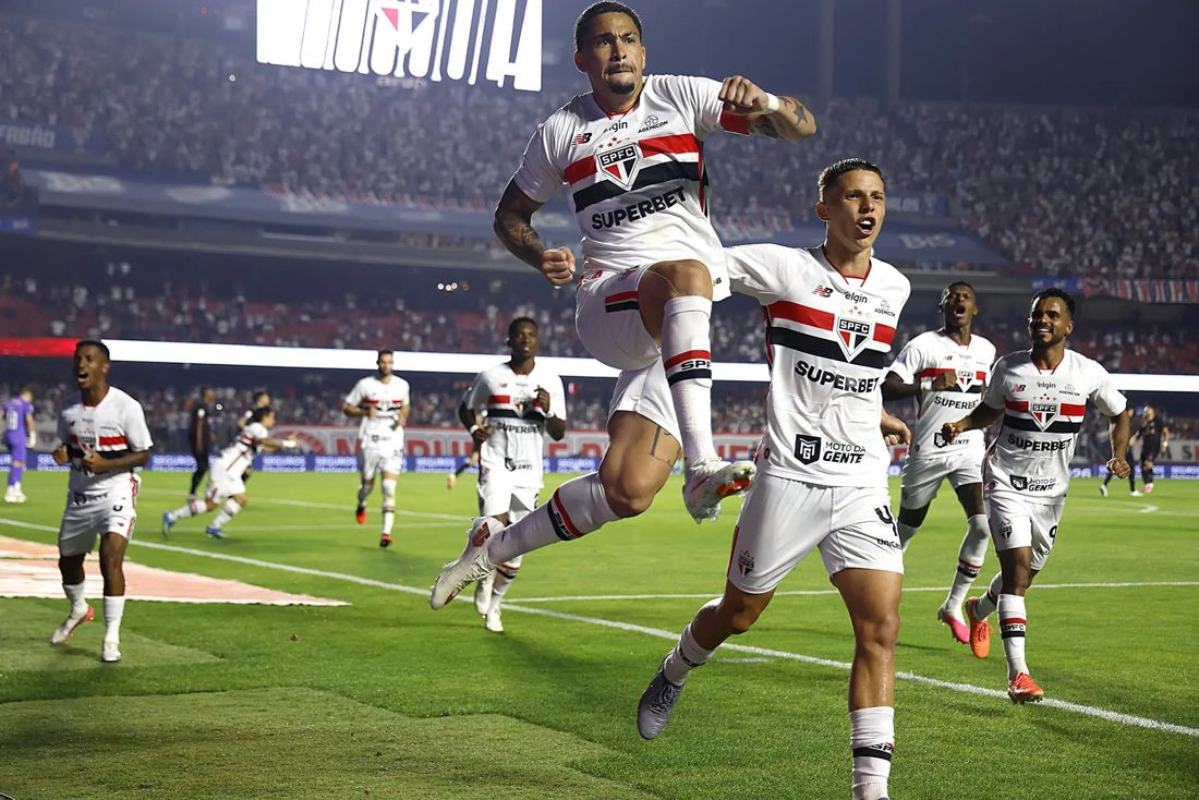 Luciano celebra vitória do São Paulo sobre o Bragantino e aponta para a pior fase da história do clube