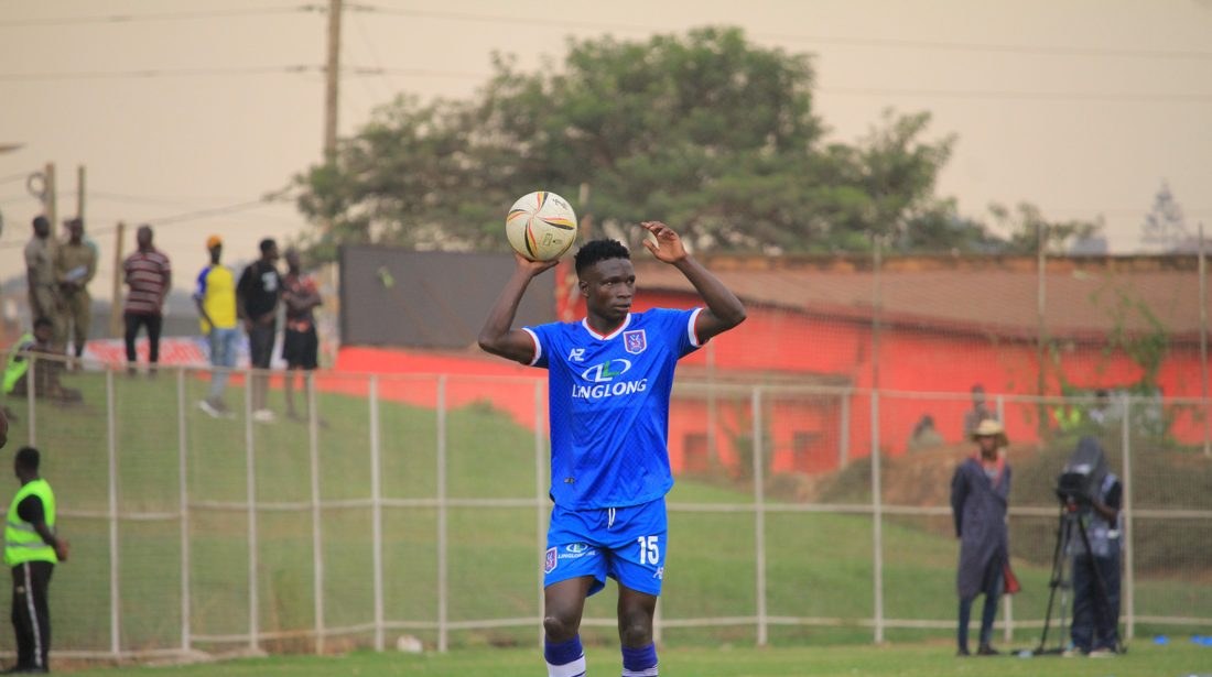 Jogador de Uganda é Assassinado a Pedradas ao Reagir a Assalto: Mais uma Tragédia no Futebol