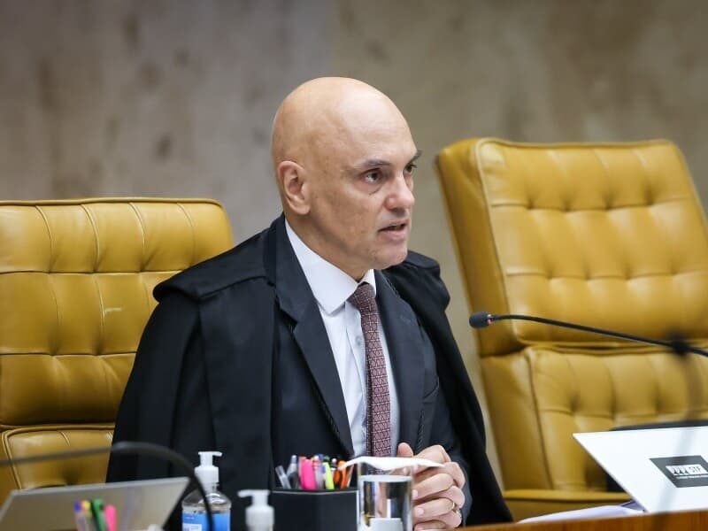 Moraes pede levantamento de sigilo da Petição 15.645 e acesso integral aos autos antes de sessão extraordinária