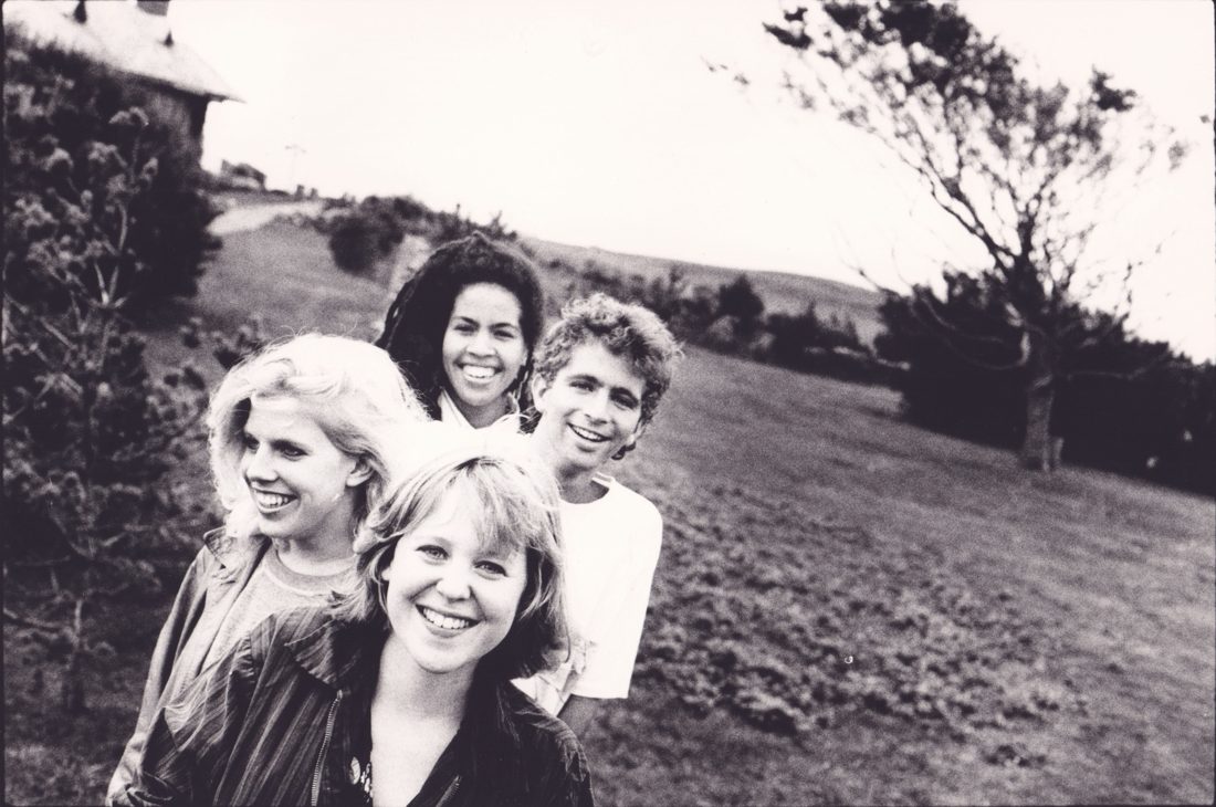 Throwing Muses relança álbum de estreia homônimo em comemoração aos 40 anos